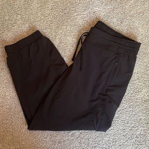 Athleta Capri Cropped Jogger-Size 8